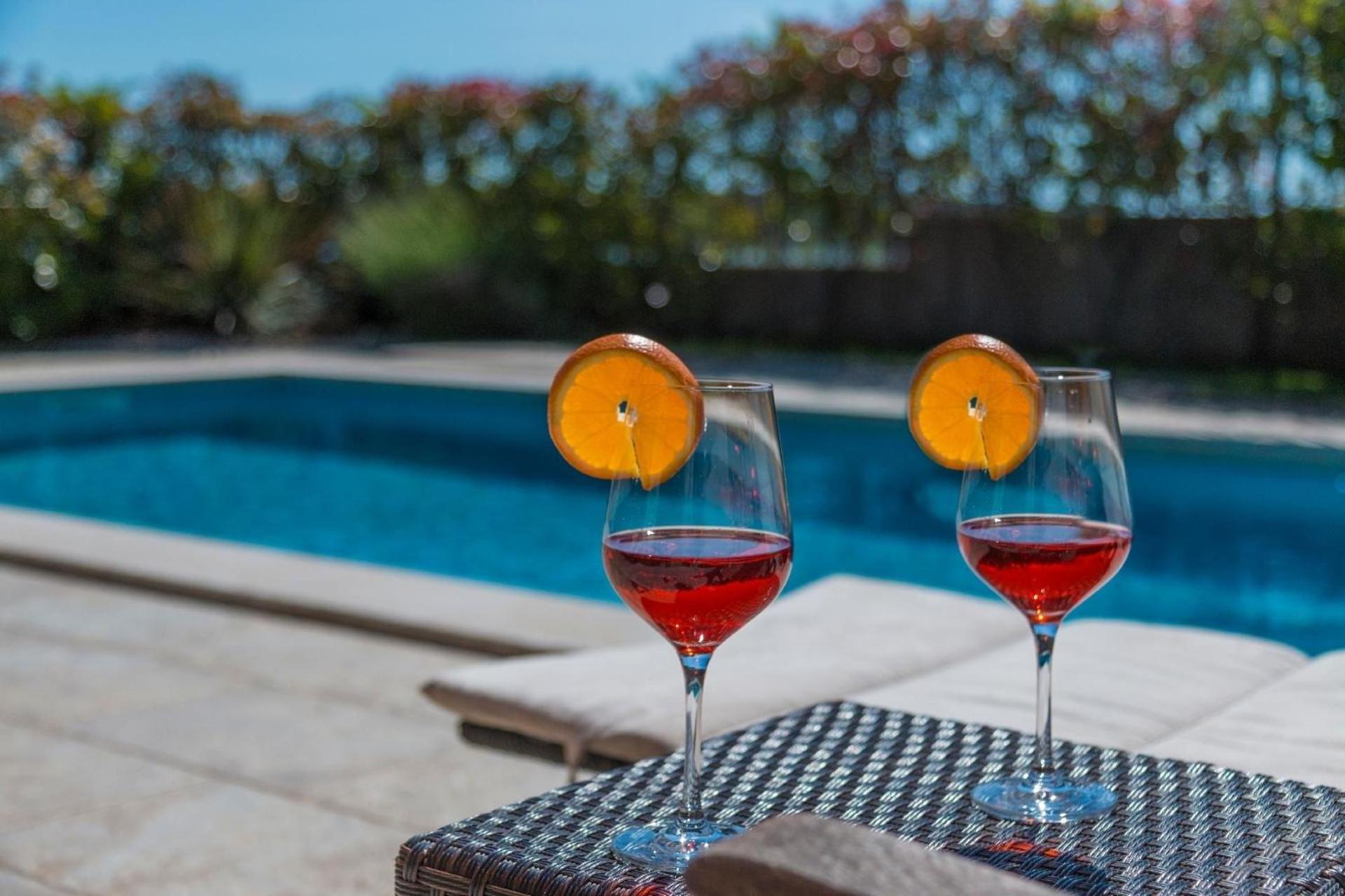 Ferienhaus In Pomer Mit Privatem Beheizten Pool Und Meerblick Luaran gambar