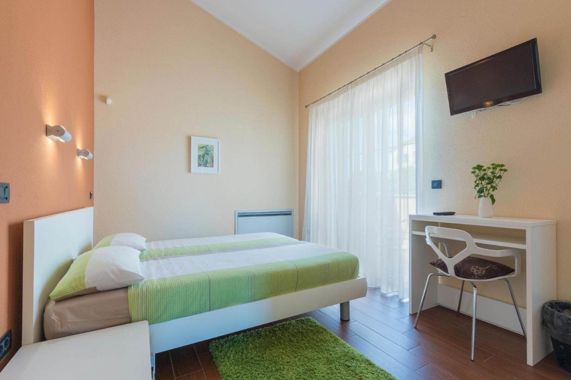 Ferienhaus In Pomer Mit Privatem Beheizten Pool Und Meerblick Luaran gambar