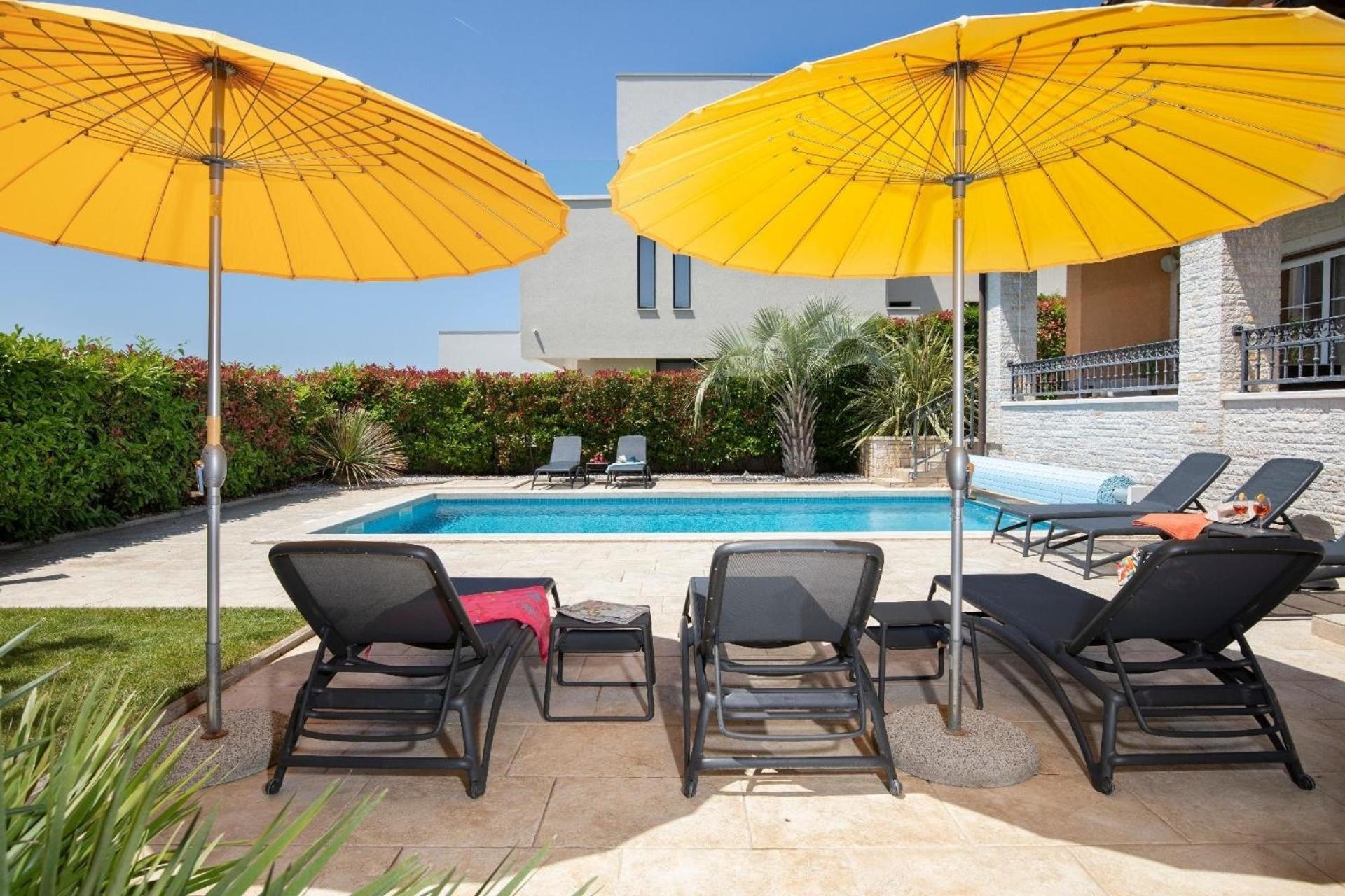 Ferienhaus In Pomer Mit Privatem Beheizten Pool Und Meerblick Luaran gambar